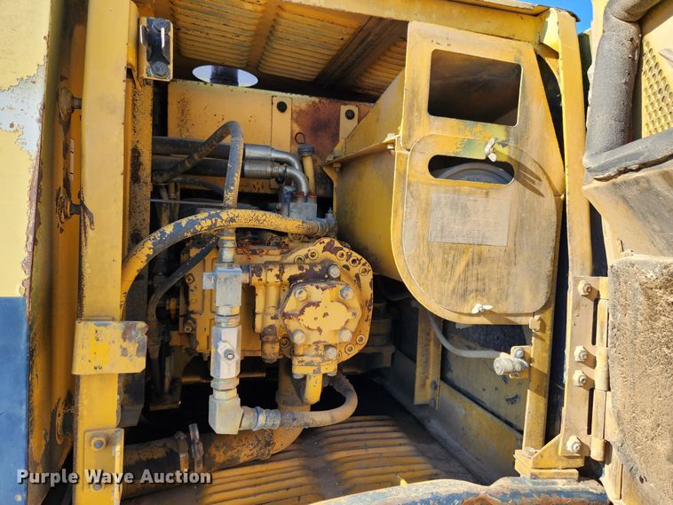 image for item JB9773 1992 Komatsu PC220LC  excavator