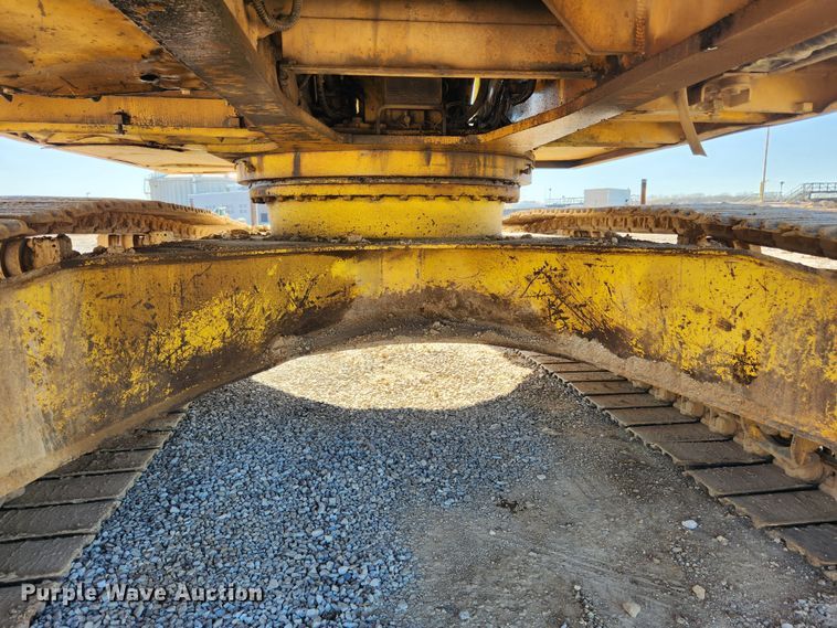 image for item JB9773 1992 Komatsu PC220LC  excavator