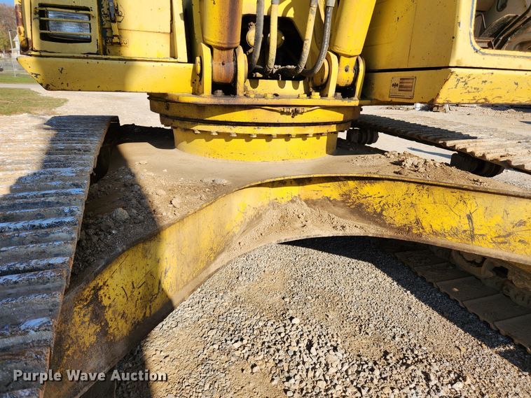 image for item JB9773 1992 Komatsu PC220LC  excavator