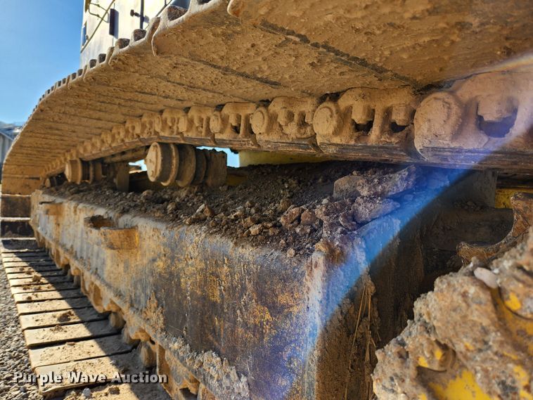 image for item JB9773 1992 Komatsu PC220LC  excavator
