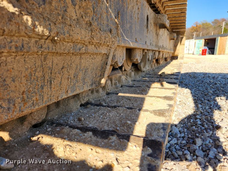 image for item JB9773 1992 Komatsu PC220LC  excavator