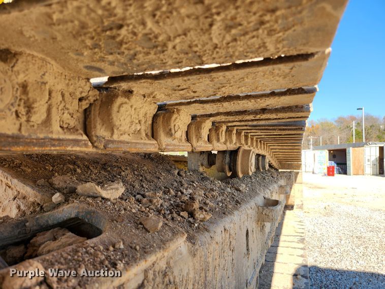 image for item JB9773 1992 Komatsu PC220LC  excavator