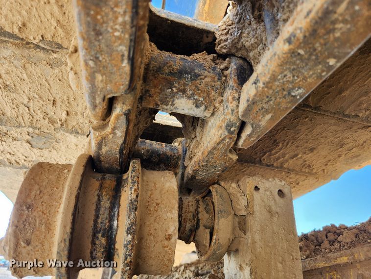 image for item JB9773 1992 Komatsu PC220LC  excavator