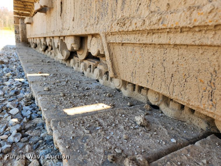 image for item JB9773 1992 Komatsu PC220LC  excavator