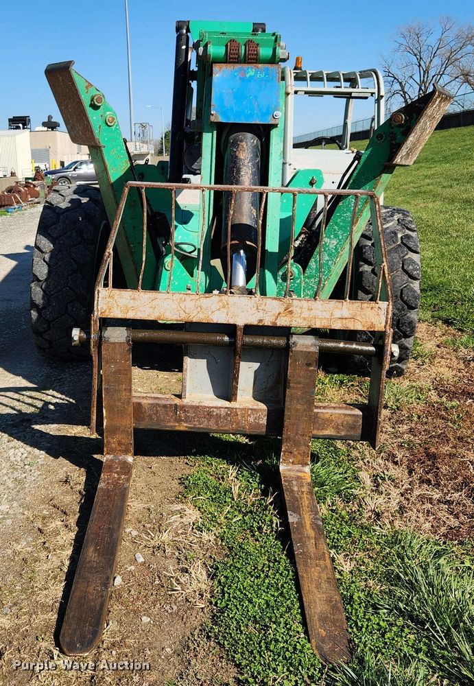 image for item JB9774 2006 Genie GTH-1056  telehandler