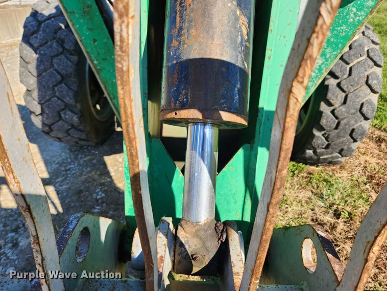 image for item JB9774 2006 Genie GTH-1056  telehandler