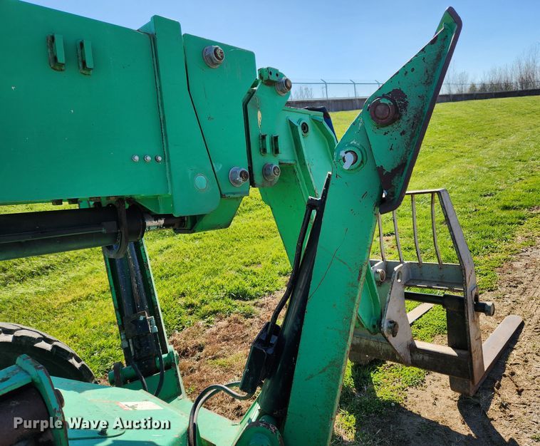 image for item JB9774 2006 Genie GTH-1056  telehandler