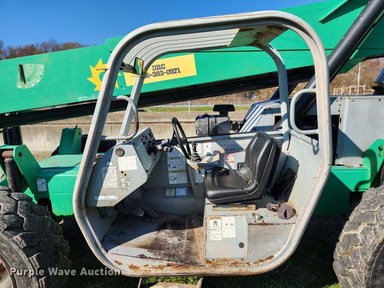 image for item JB9774 2006 Genie GTH-1056  telehandler