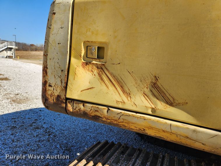 image for item JB9775 1995 Komatsu PC220LC-6L  excavator