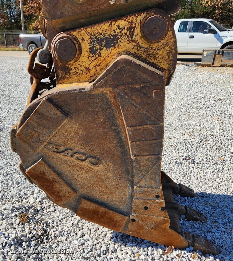 image for item JB9775 1995 Komatsu PC220LC-6L  excavator