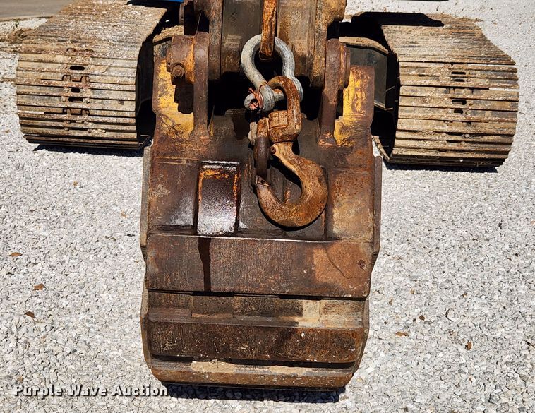 image for item JB9775 1995 Komatsu PC220LC-6L  excavator