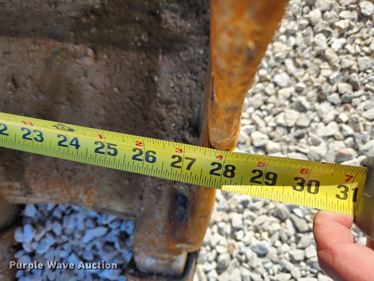 image for item JB9775 1995 Komatsu PC220LC-6L  excavator