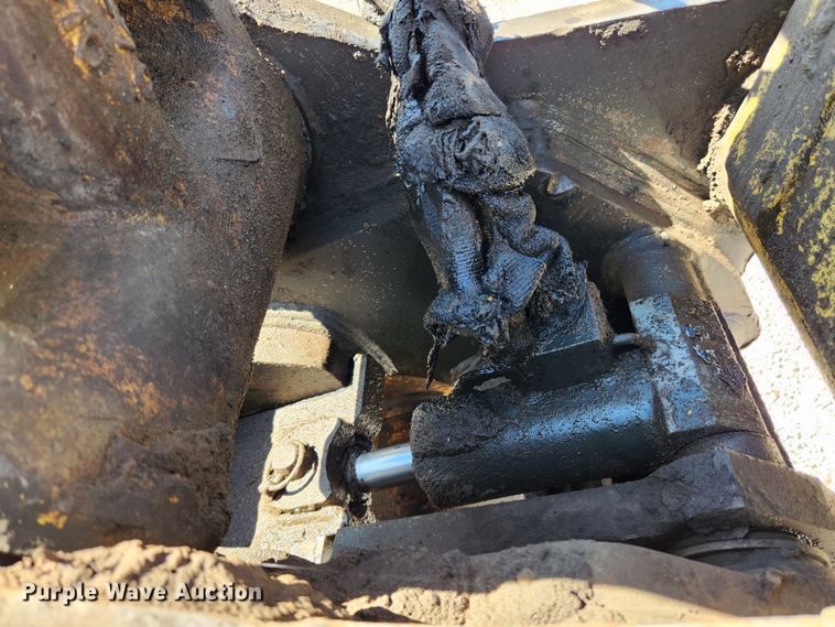 image for item JB9775 1995 Komatsu PC220LC-6L  excavator