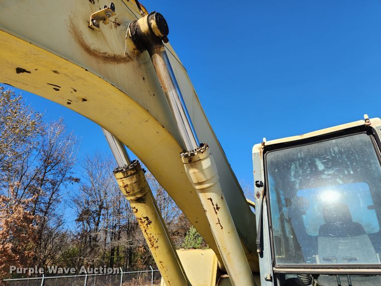 image for item JB9775 1995 Komatsu PC220LC-6L  excavator