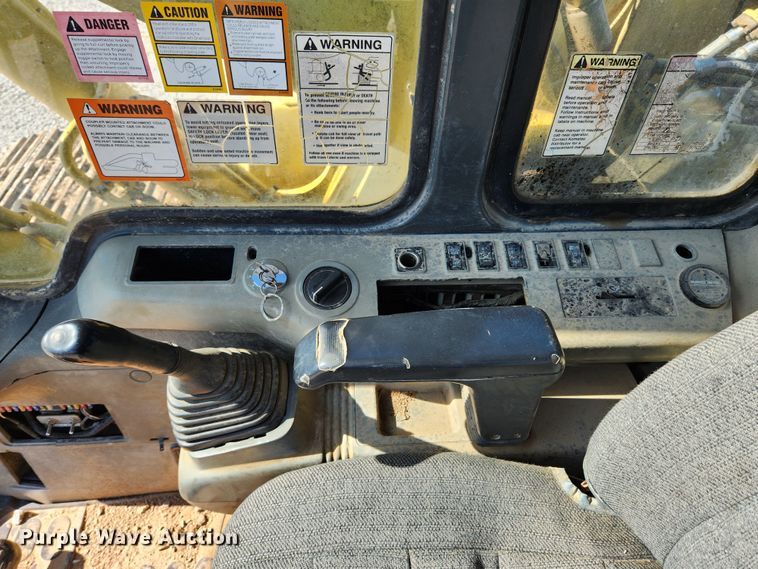 image for item JB9775 1995 Komatsu PC220LC-6L  excavator