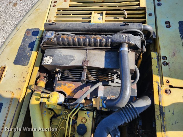 image for item JB9775 1995 Komatsu PC220LC-6L  excavator