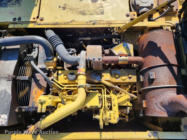 image for item JB9775 1995 Komatsu PC220LC-6L  excavator