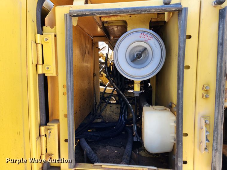 image for item JB9775 1995 Komatsu PC220LC-6L  excavator