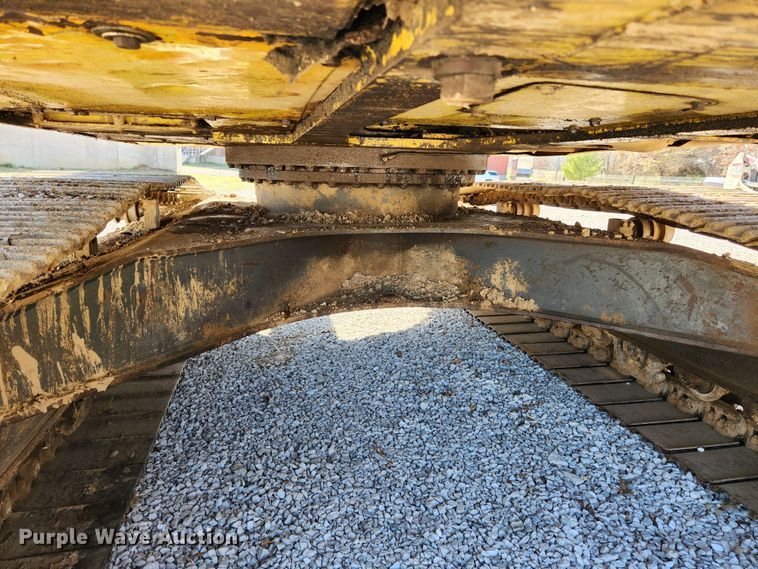 image for item JB9775 1995 Komatsu PC220LC-6L  excavator