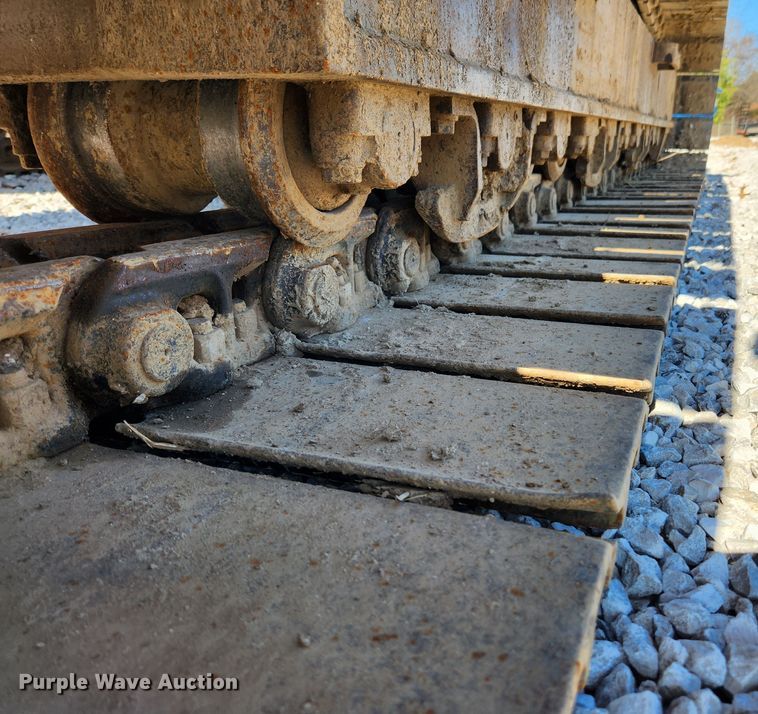 image for item JB9775 1995 Komatsu PC220LC-6L  excavator