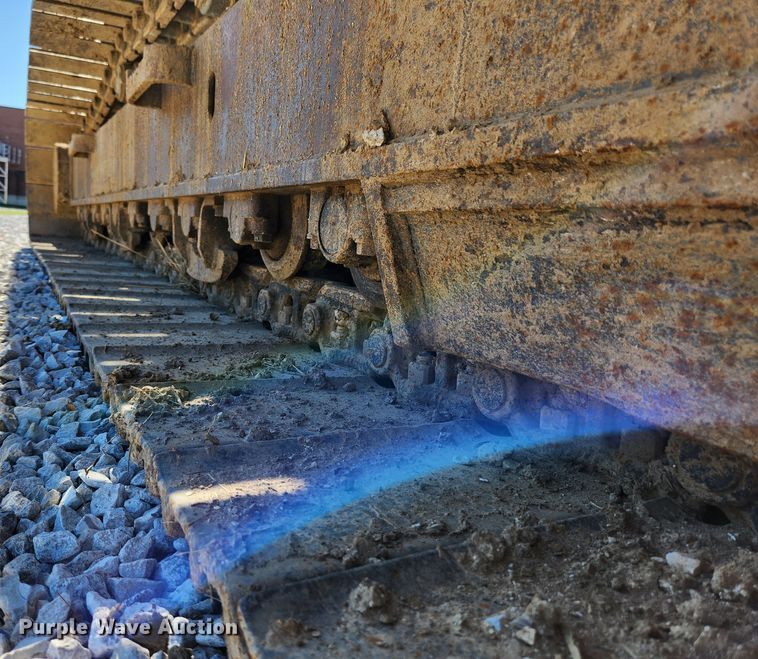 image for item JB9775 1995 Komatsu PC220LC-6L  excavator