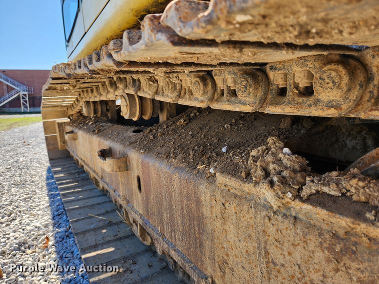 image for item JB9775 1995 Komatsu PC220LC-6L  excavator