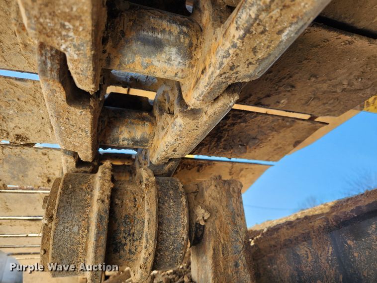 image for item JB9775 1995 Komatsu PC220LC-6L  excavator