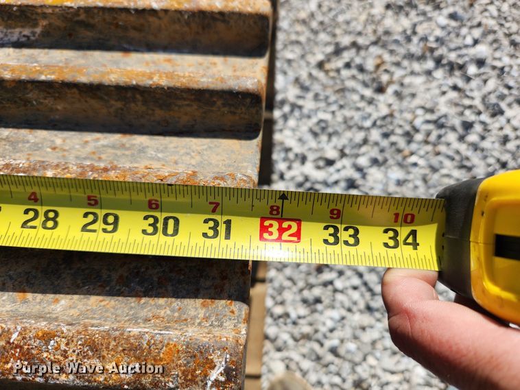 image for item JB9775 1995 Komatsu PC220LC-6L  excavator