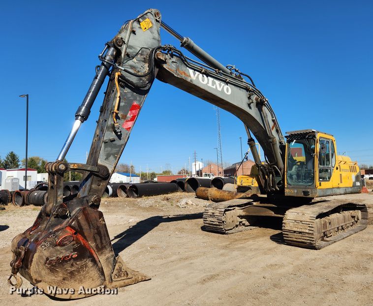 image for item JB9777 2004 Volvo EC360BLC  excavator