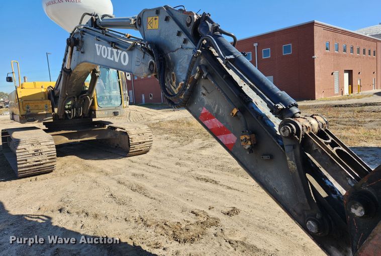 image for item JB9777 2004 Volvo EC360BLC  excavator