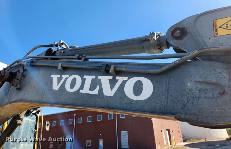 image for item JB9777 2004 Volvo EC360BLC  excavator