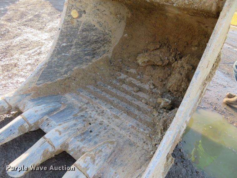 image for item JC9271 2014 John Deere 870G LC  excavator