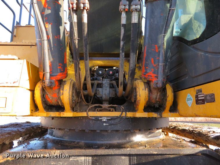 image for item JC9271 2014 John Deere 870G LC  excavator