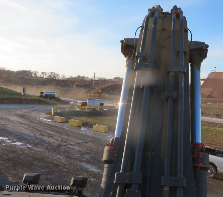 image for item JC9271 2014 John Deere 870G LC  excavator