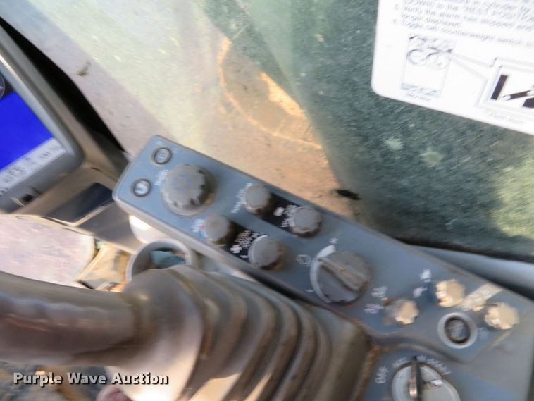 image for item JC9271 2014 John Deere 870G LC  excavator