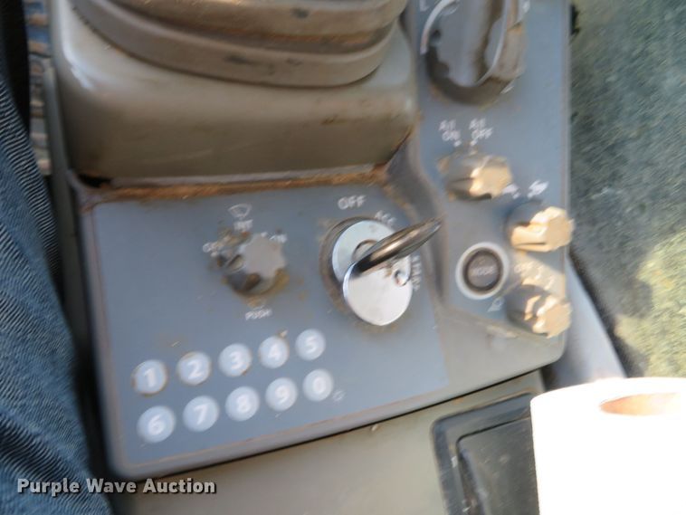 image for item JC9271 2014 John Deere 870G LC  excavator