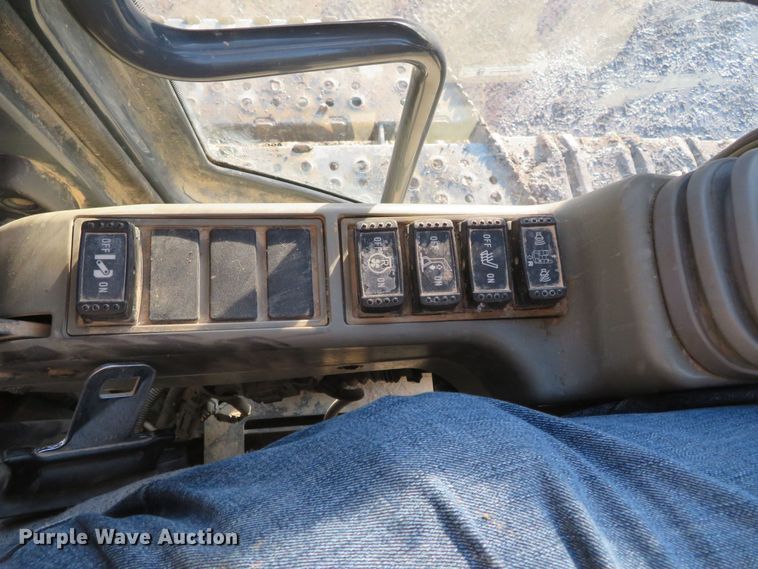 image for item JC9271 2014 John Deere 870G LC  excavator