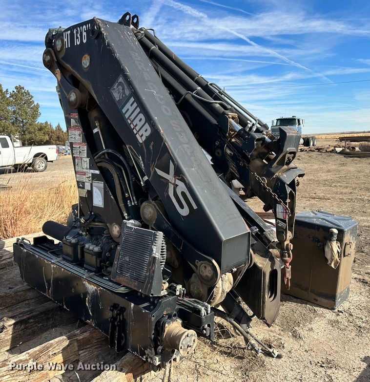 image for item JD9672 Hiab HB100X  crane