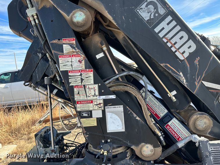 image for item JD9672 Hiab HB100X  crane