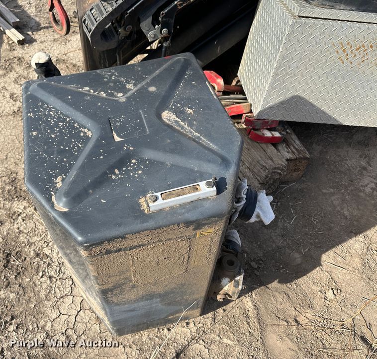 image for item JD9672 Hiab HB100X  crane