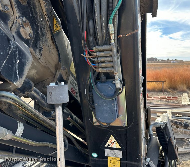 image for item JD9672 Hiab HB100X  crane