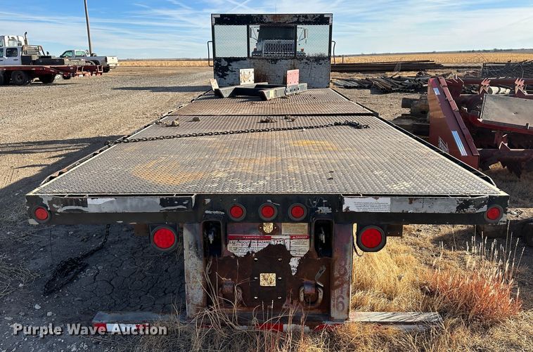 image for item JD9673 Flatbed