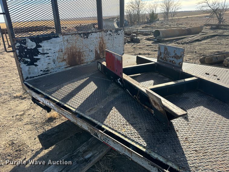 image for item JD9673 Flatbed