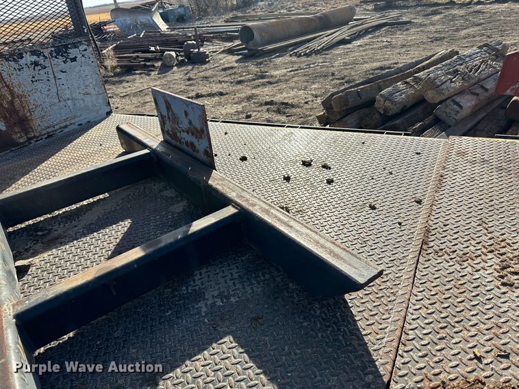 image for item JD9673 Flatbed