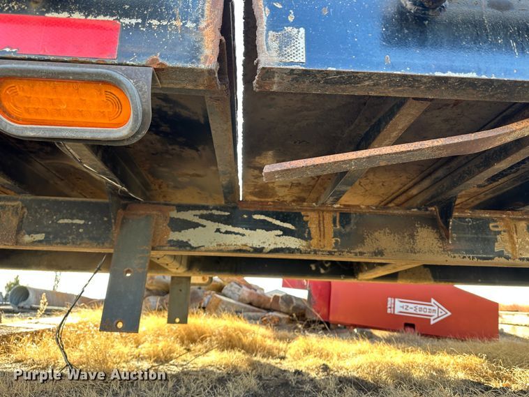 image for item JD9673 Flatbed