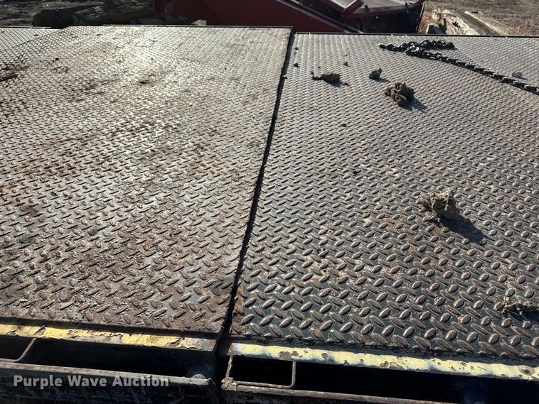 image for item JD9673 Flatbed