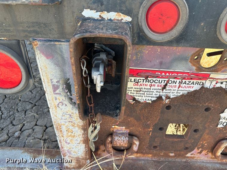 image for item JD9673 Flatbed