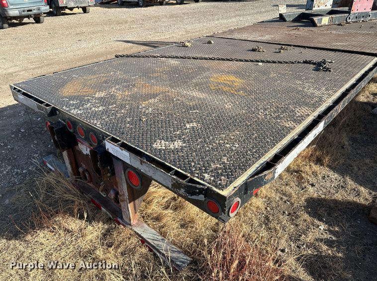 image for item JD9673 Flatbed