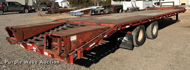 image for item JD9675 2006 Hillsboro  equipment trailer