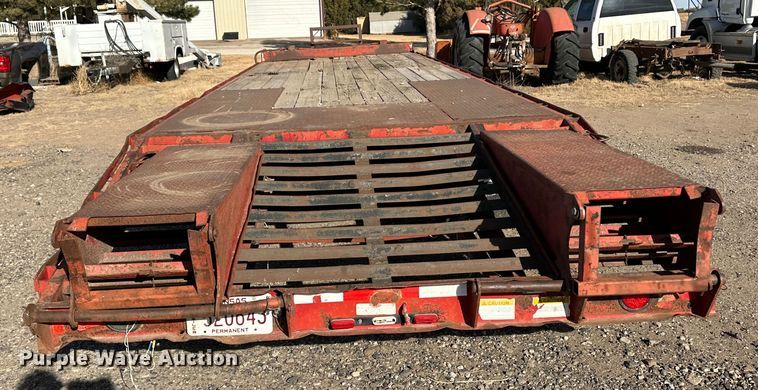 image for item JD9675 2006 Hillsboro  equipment trailer